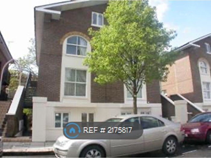 2 Bedroom Flat To Rent In Lanark Road, London, W9