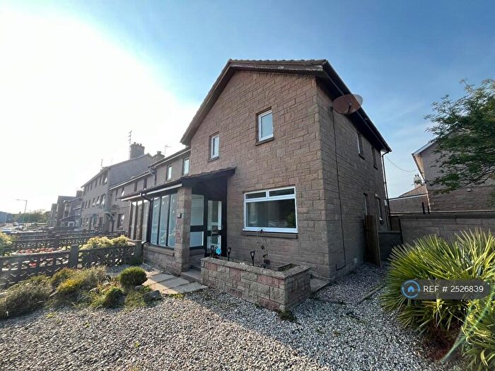 3 Bedroom End Of Terrace House To Rent In North Street, Montrose, DD10