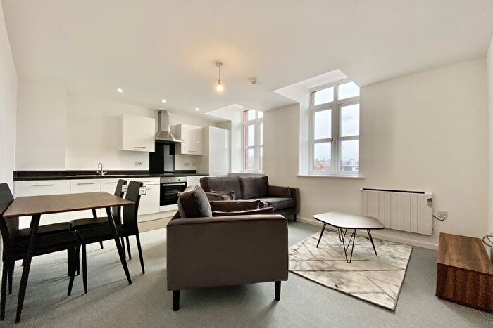 2 Bedroom Apartment To Rent In Viaduct Road, Leeds, West Yorkshire, LS4