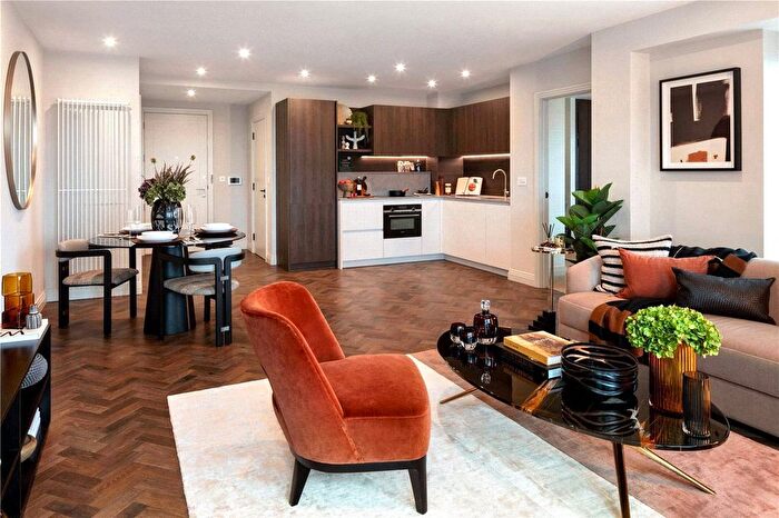2 Bedroom Flat For Sale In Queens Cross - Royal Eden Docks, Royal Docks, E16