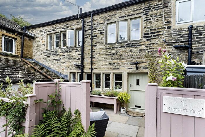 2 Bedroom Cottage To Rent In Longcroft Yard, Golcar, Huddersfield, HD7