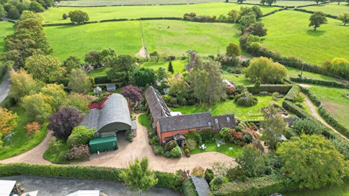 6 Bedroom Detached House For Sale In Copyholt Lane, Lower Bentley, B60