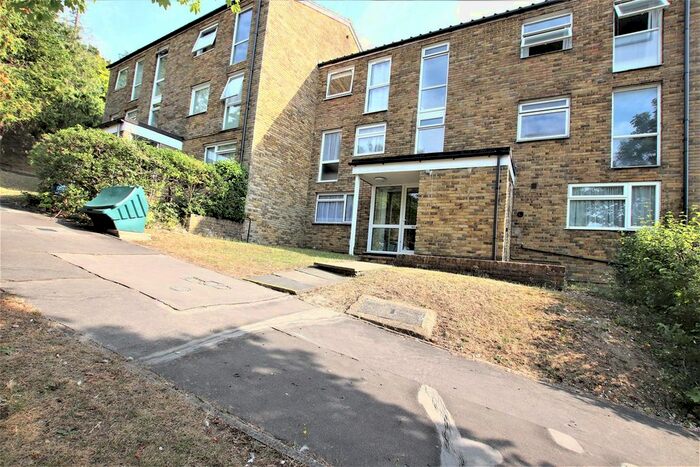 1 Bedroom Flat To Rent In Court Wood Lane, Croydon, CR0