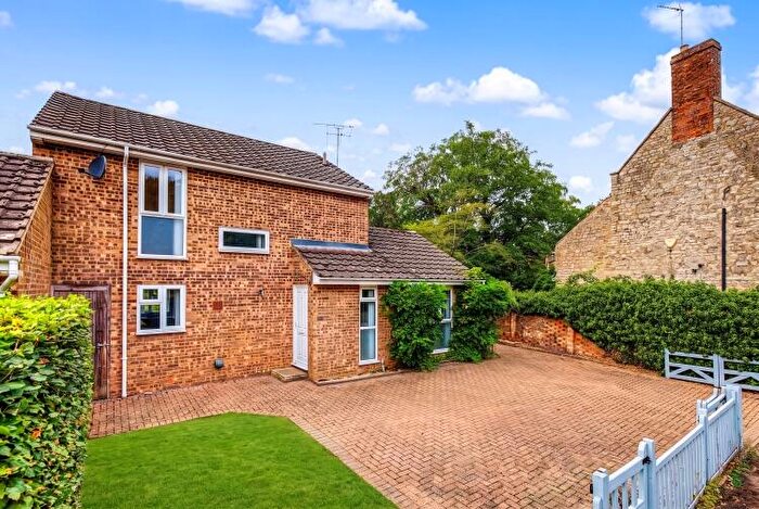 3 Bedroom Link Detached House To Rent In Finmere, MK18