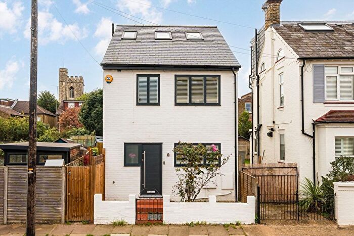 3 Bedroom Detached House For Sale In Newton Road, Isleworth, TW7