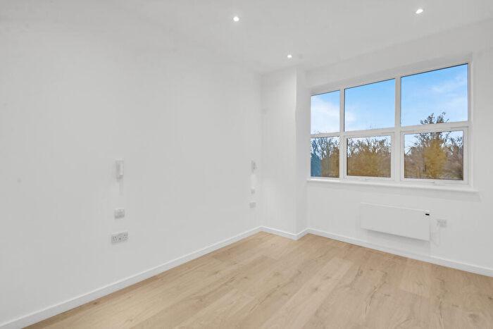 1 Bedroom Flat To Rent In **Limited Offer: Week Rent Free - Sunrise Parkway, Milton Keynes, MK14