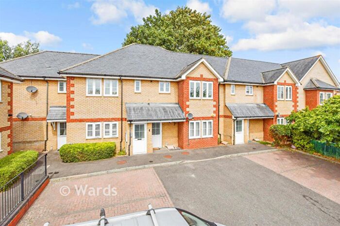 2 Bedroom Apartment For Sale In Jasmine Court, Maidstone, Kent, ME16