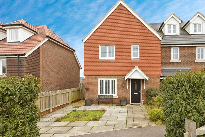 4 Bedroom Town House For Sale In Sopers, Turners Hill, Crawley, RH10