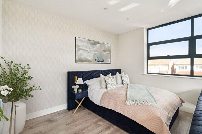 1 Bedroom Studio To Rent In Heron Drive, Slough, SL3