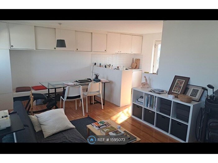 1 Bedroom Flat To Rent In Finborough Road, London, SW10