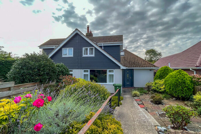 3 Bedroom Semi-Detached House To Rent In Norwich Road, Caister-on-sea, NR30