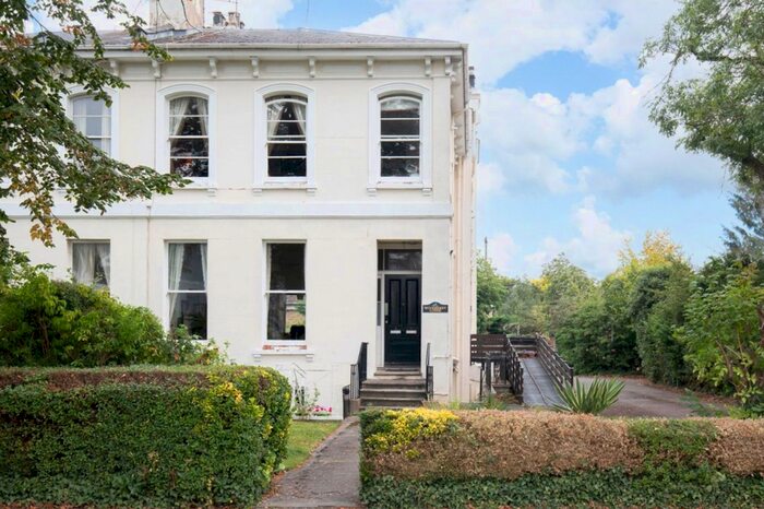 1 Bedroom Flat To Rent In Sydenham Road North, Cheltenham, GL52