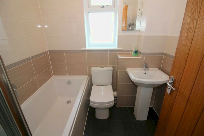 2 Bedroom Terraced House For Sale In Gennys Close, St. Anns Chapel, PL18 - Photo 8