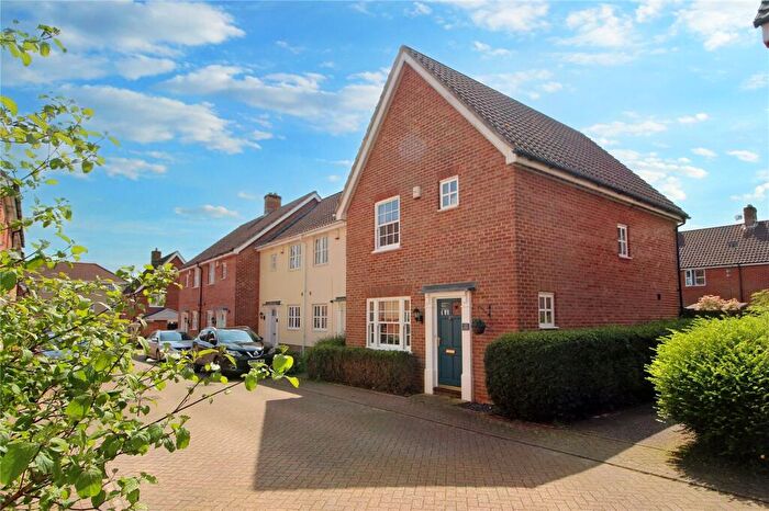 3 Bedroom End Of Terrace House For Sale In Porterbush Road, Mulbarton, Norwich, Norfolk, NR14