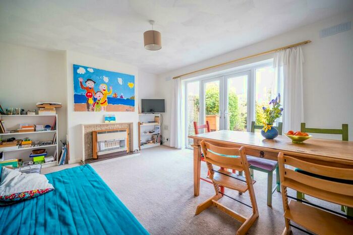 3 Bedroom Semi-Detached House To Rent In Chertsey, Chertsey, KT16