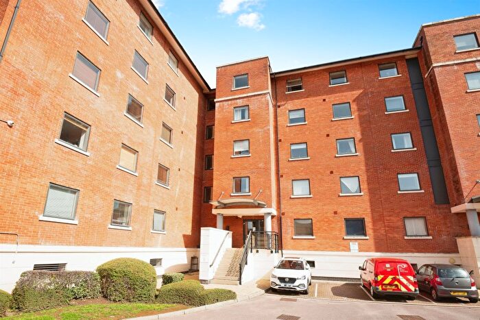 2 Bedroom Flat For Sale In Henke Court, Cardiff, CF10