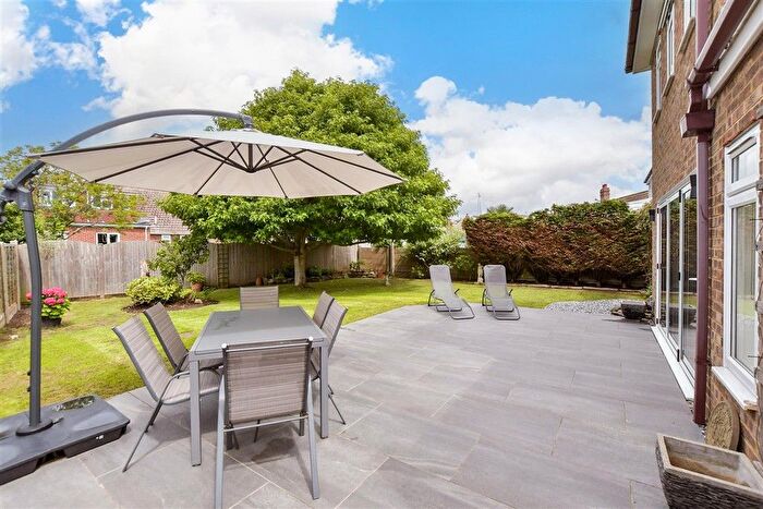 4 Bedroom Detached House For Sale In Lower Sands, Dymchurch, Kent, TN29