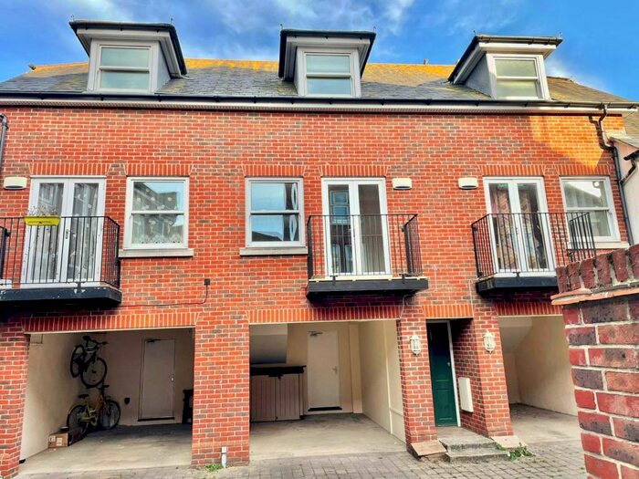 2 Bedroom Town House To Rent In The Mews, The Pallant, Havant, PO9