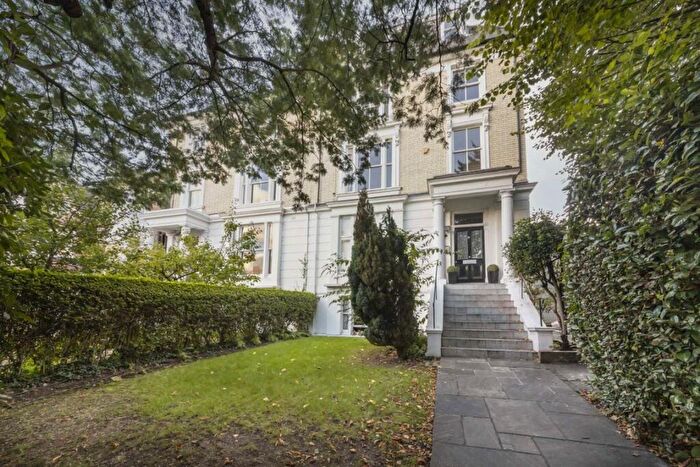 2 Bedroom Flat To Rent In Rosslyn Hill, London, NW3