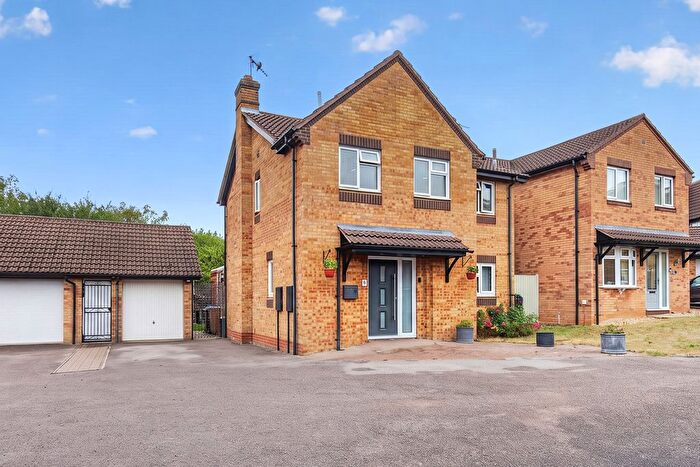 4 Bedroom Detached House For Sale In Nene Close, Wellingborough, NN8