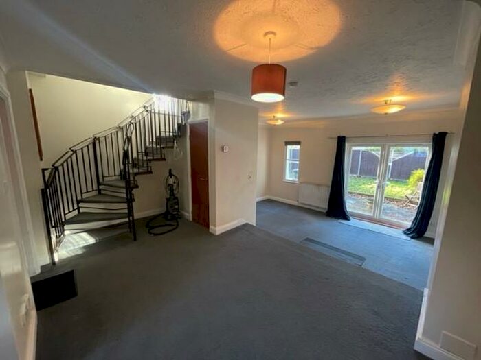 3 Bedroom End Of Terrace House To Rent In St. Josephs Vale, London, SE3