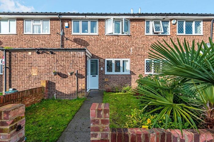 2 Bedroom Terraced House For Sale In Aylesham Road, Orpington, BR6