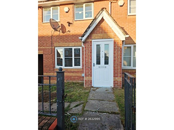 3 Bedroom Semi-Detached House To Rent In Everside Drive, Manchester, M8