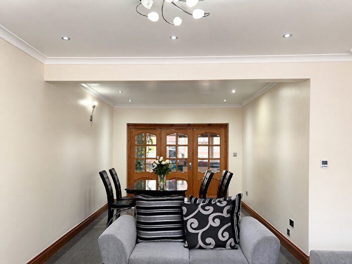 4 Bedroom Terraced House To Rent In Hurley Road, Greenford, UB6