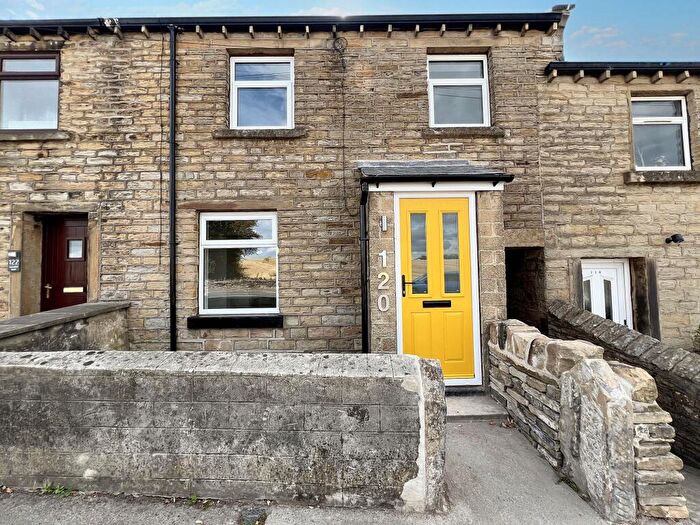 3 Bedroom Cottage For Sale In Wakefield Road, Lepton, HD8