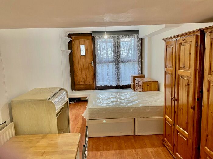 Studio To Rent In Langtry Walk, Swiss Cottage, NW8