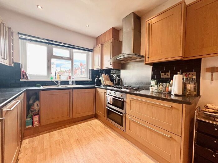 1 Bedroom Semi-Detached House To Rent In Queens Road, Beeston, NG9