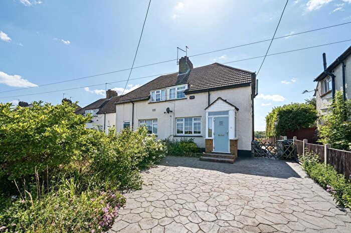 2 Bedroom Cottage To Rent In Bean Lane, Bean, Dartford, DA2