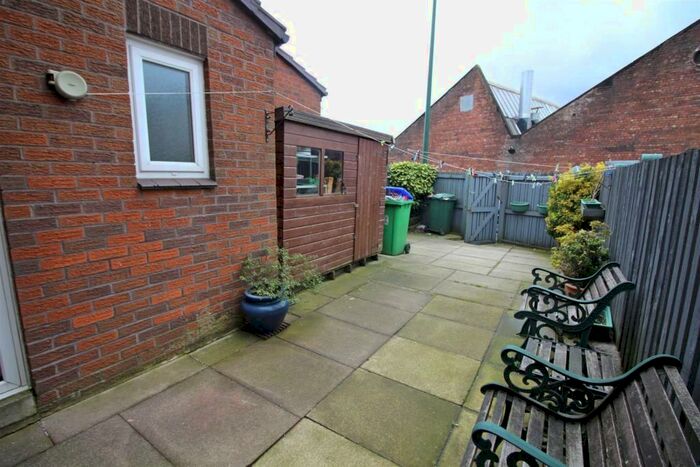 3 Bedroom Town House To Rent In Cleves Court, Heywood, OL10