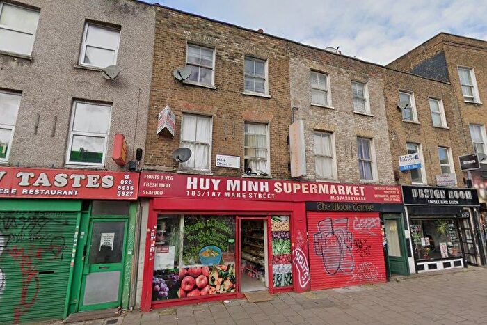 3 Bedroom Flat To Rent In Mare Street, Hackney, London, E8