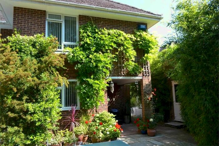 4 Bedroom Property To Rent In Oak Close, Preston, Brighton, BN1