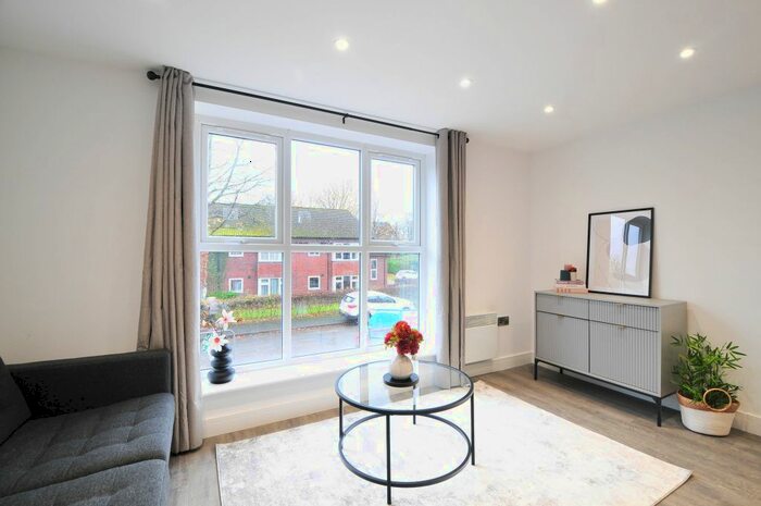 1 Bedroom Flat To Rent In Mitford Road, Fallowfield, Manchester, M14