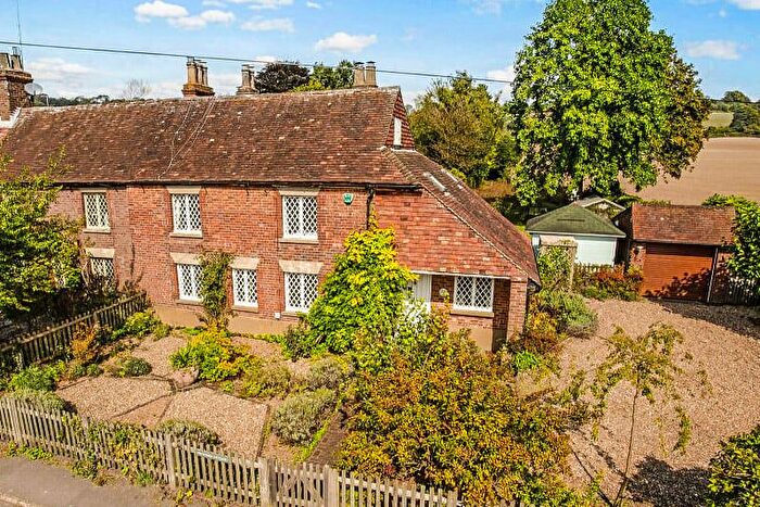 4 Bedroom Semi Detached House For Sale In Heaverham Road, Kemsing, Sevenoaks, TN15