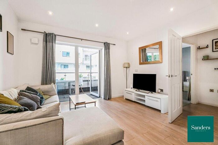 1 Bedroom Flat To Rent In Thornbury Way, Walthamstow, London, E17