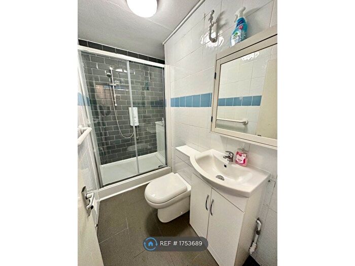 1 Bedroom Flat To Rent In Olney Road, London, SE17