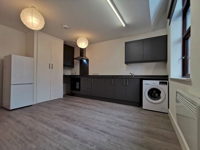 2 Bedroom Property To Rent In Villiers Road, London, NW2