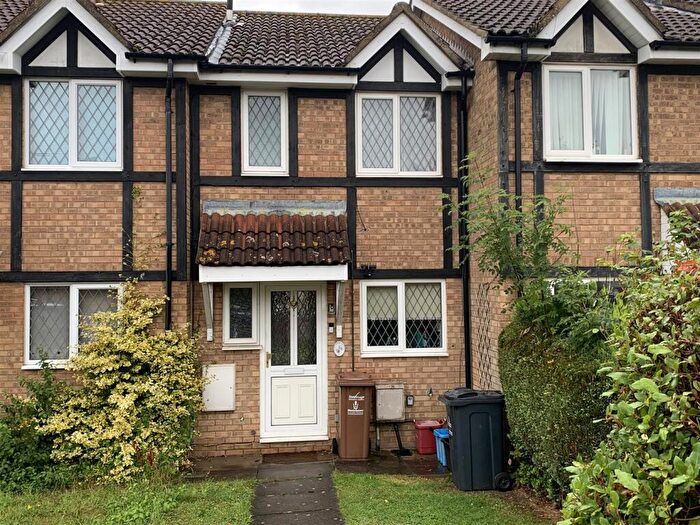2 Bedroom House To Rent In Shearwater Close, Stevenage, SG2