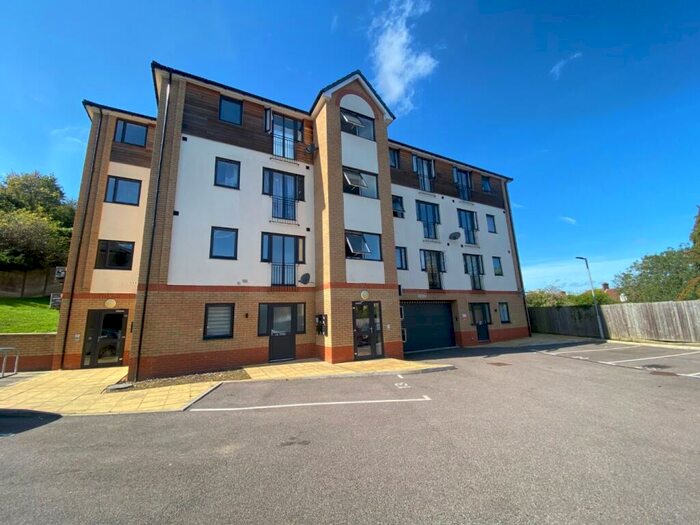 1 Bedroom Apartment To Rent In Mulberry Close, Luton, Bedfordshire, LU1