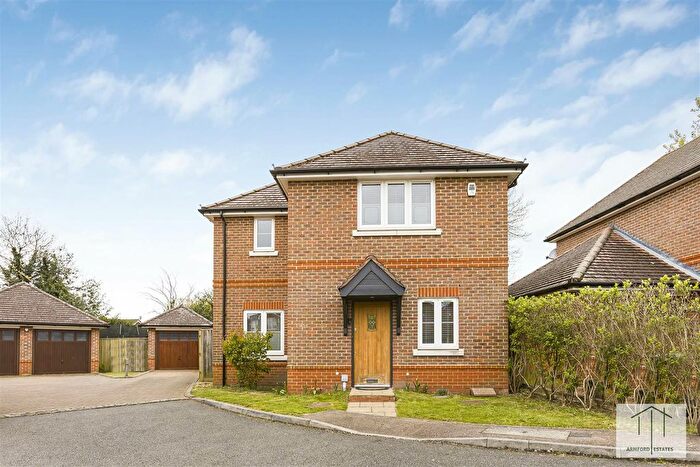 3 Bedroom Detached House To Rent In Farmers Place, Gerrards Cross, Buckinghamshire, SL9