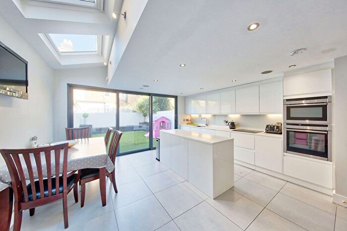 4 Bedroom Terraced House For Sale In Lavender Sweep, London, SW11