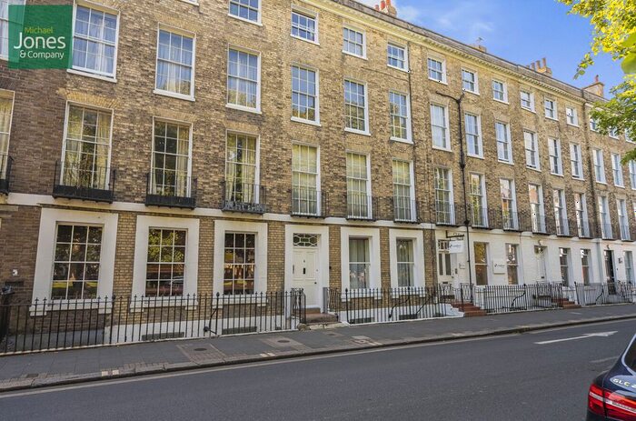 2 Bedroom Flat To Rent In The Steyne, Worthing, West Sussex, BN11