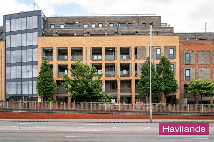 2 Bedroom Apartment For Sale In London, N11