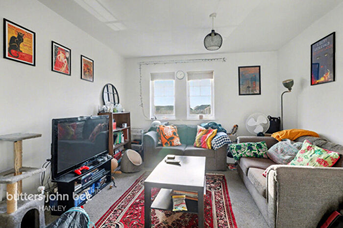 2 Bedroom Apartment For Sale In Doulton Grove, Stoke-On-Trent, ST2