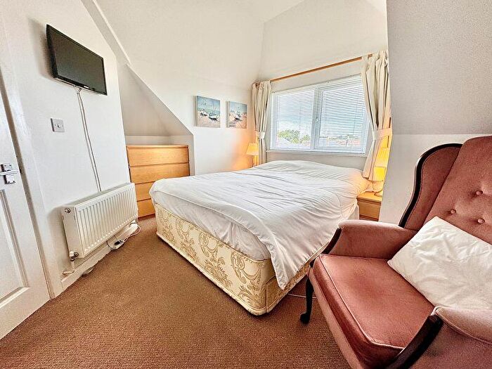 1 Bedroom Flat For Sale In Southbourne Overcliff Drive, Southbourne, Bournemouth, BH6