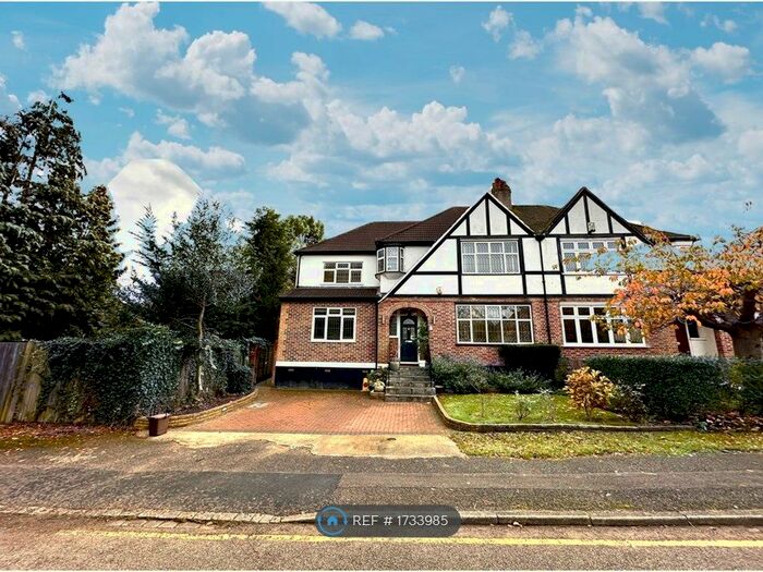5 Bedroom Semi-Detached House To Rent In Fullerton Road, Carshalton, SM5