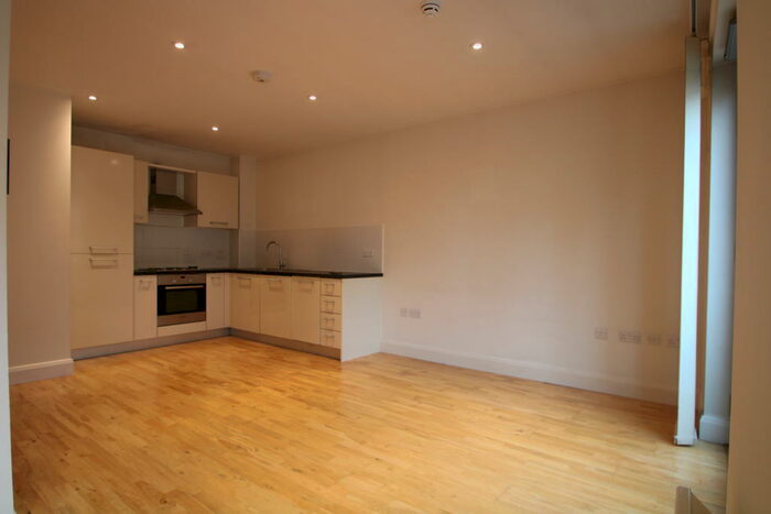 1 Bedroom Flat To Rent In Zero Deposit Option Available. Surrey Street, Croydon, CR0